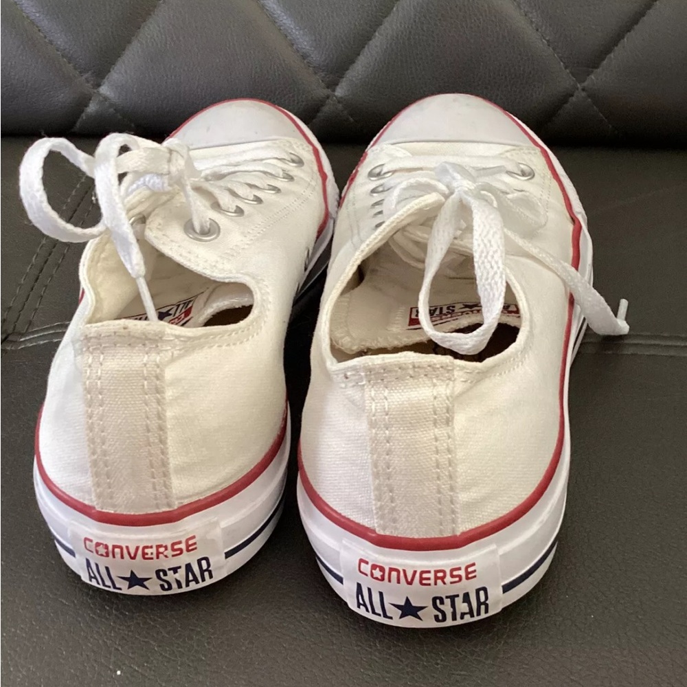 Converse Chuck Taylor All Star White Sneakers Women's Size 8.5 - Picture 3 of 5